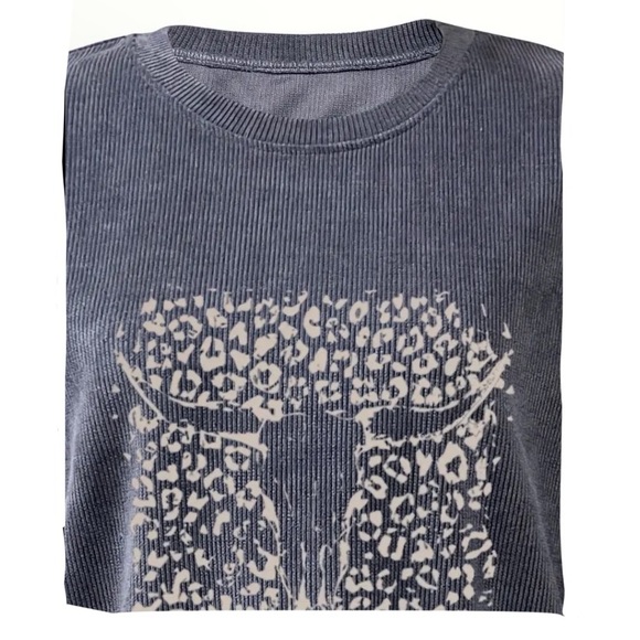 Cow Skull Ribbed Super Comfy Thin Sweatshirt NWT - Picture 5 of 5